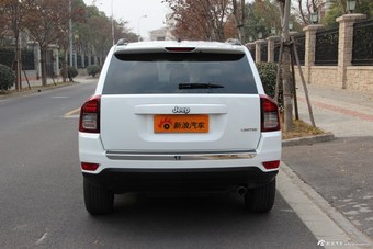 2014款指南者2.0L自动两驱豪华版