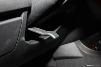 2015款奔腾X80 2.0L自动豪华型到店实拍