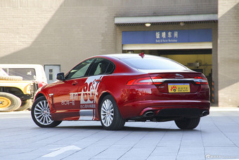 2015款捷豹XF3.0自动SC R-Sport豪华版