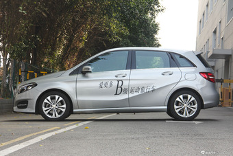 2015款奔驰B级B200 1.6T自动时尚型