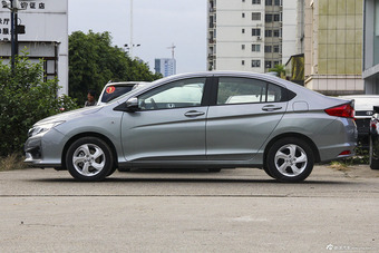 2015款锋范 1.5LCVT豪华版
