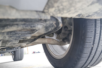 2015款揽胜极光2.0T自动智耀版