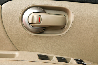 2013款骊威1.6XE CVT舒适版