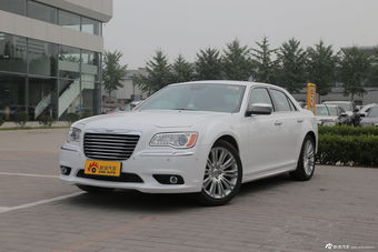 2014款克莱斯勒300C 3.0自动卓越版