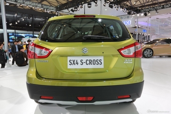 铃木SX4 S-CROSS