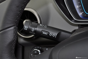 2014款爱唯欧三厢1.6L自动风尚型