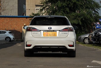 2014款雷克萨斯CT200h舒适版双色