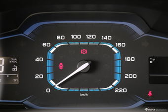 2016款荣威360 1.5L手动智屏版