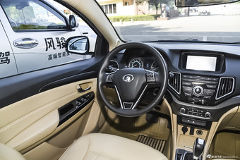 2015款长城C30 1.5L自动舒适型