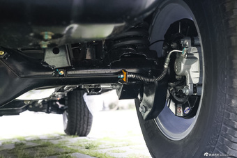 2016年北京BJ80 2.3T手动尊贵版