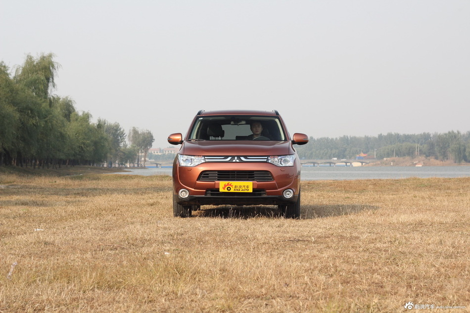 2013款欧蓝德 2.4L 四驱精英GT版