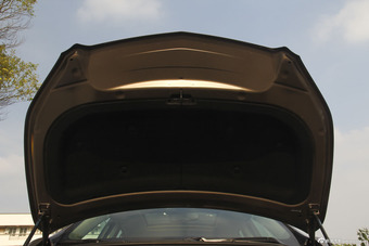 2016款昂科威1.5T自动两驱领先型20T