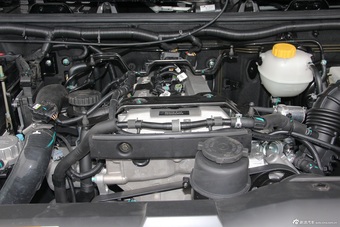 2016款北京BJ40L 2.3T自动四驱尊享版