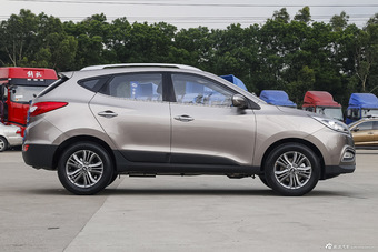 2015款北京现代ix35 2.0L 自动两驱智能版 国V