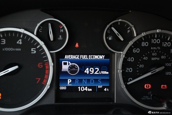 2016款坦途5.7L自动标准版