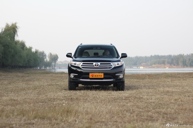 2013款汉兰达2.7L自动两驱紫金版7座图片