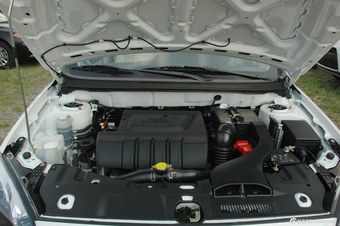 东南2013款V5菱致1.5L手动标准型CNG