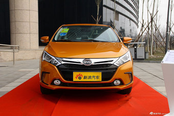 2014款比亚迪秦1.5T旗舰型