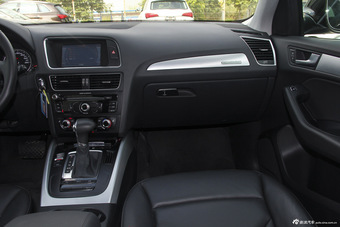 2015款奥迪Q5 40TFSI技术型