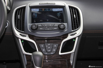 2013款君越2.4L SIDI自动精英舒适型