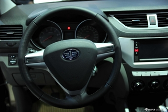 2013款森雅S80 1.5L手动7座时尚豪华版