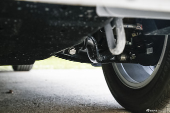 2016款瑞风M5 2.0T自动汽油公务版