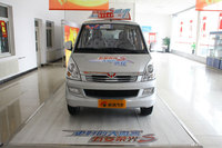 2014款五菱荣光1.2LS标准型