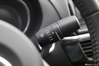 2015款阿特兹2.0L自动蓝天时尚版