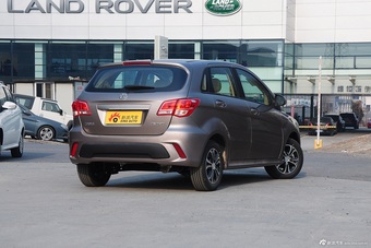 2015款绅宝D20自动两厢1.5L自动乐天版