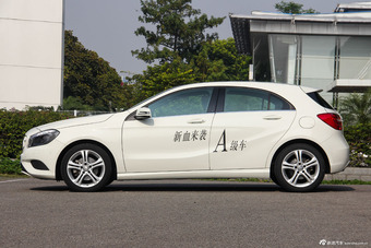 2015款奔驰A180 1.6T自动