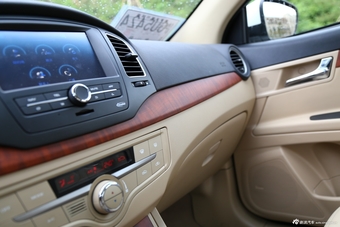 2014款荣威350 1.5T自动劲尚版