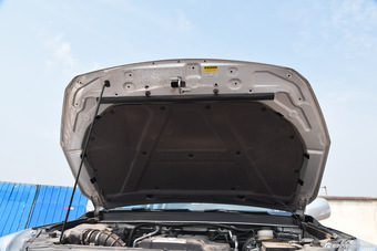 2014款风骏6 2.0T手动两驱领航型4D20B