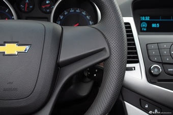 2015款科鲁兹掀背1.6L手动舒适型