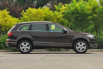 2015款奥迪Q7 40TFSI典藏型