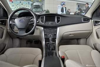 2012款奔腾B90 2.0L手动豪华型