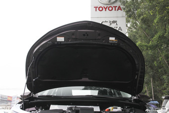 2016款雷凌双擎1.8L自动豪华版