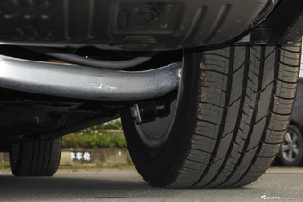 2013款君越2.4L SIDI自动精英舒适型