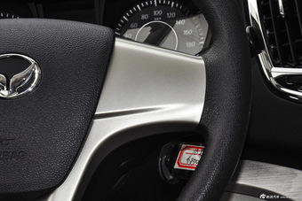 2016款北汽幻速H3F 1.5L手动豪华型7座