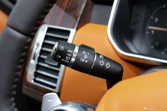 2015款揽胜5.0 V8 SC AB 巅峰创世加长版到店实拍