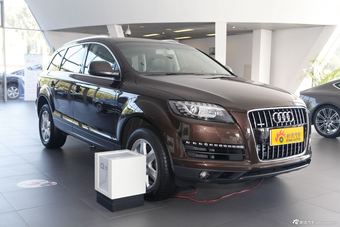 2014款奥迪Q7 35 TFSI进取型