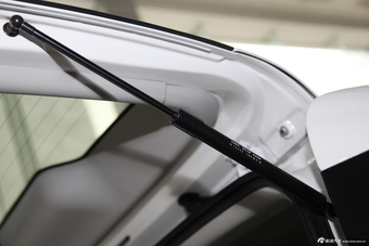 2013款瑞风M5 2.0T自动商务版