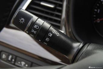 2015款起亚K4 1.6T自动Special