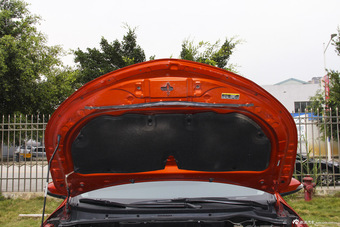 2015款雷凌1.6G CVT橙色限量版