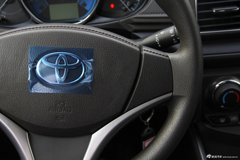 2015款YARiS L致炫1.5L自动魅动版