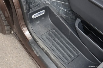 2016款凯路威2.0T自动四驱舒适版9座