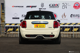 2015款MINI COOPER S 2.0T手动
