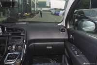 2015款东风标致3008 2.0L自动经典型