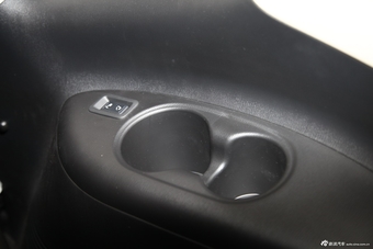 2013款英菲尼迪QX80 5.6L四驱图片