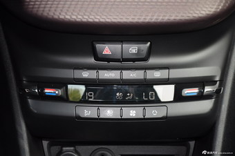 2015款标致2008  1.6THP自动领航版