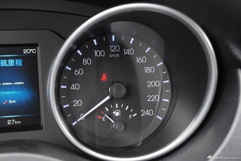 2015款哈弗H6 Coupe 2.0T手动两驱精英型